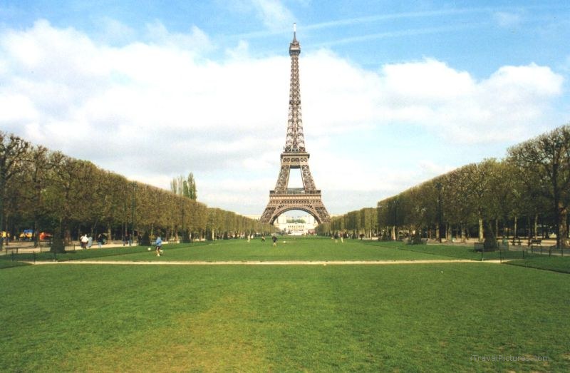 Eiffel Tower paris